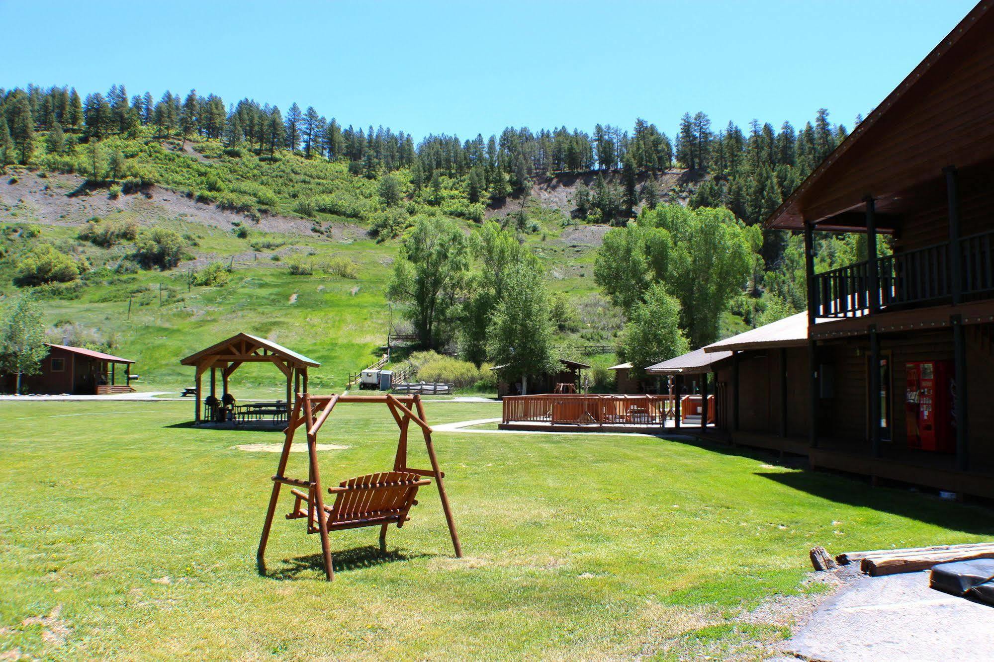 High Country Lodge And Cabins พาโกซาสปริงส์ ภายนอก รูปภาพ