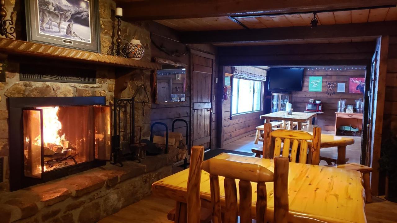 High Country Lodge And Cabins พาโกซาสปริงส์ ภายนอก รูปภาพ