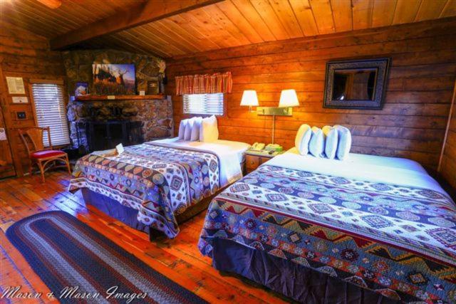 High Country Lodge And Cabins พาโกซาสปริงส์ ภายนอก รูปภาพ